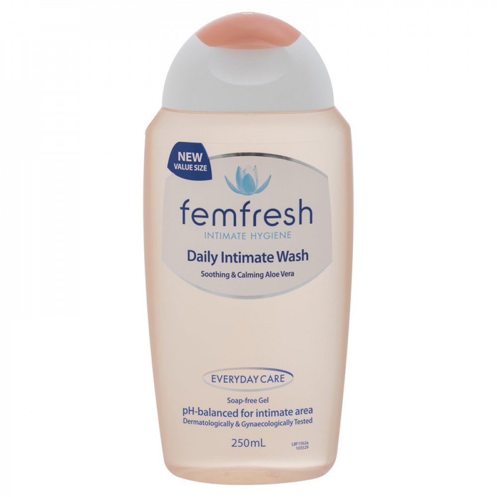Femfresh女士私密护理液 洋甘菊芦荟抑菌除异味 源自英国全球女士的信赖 femfresh Daily Intimate Wash 250ml Femfresh女士私密护理液 洋甘菊芦荟抑菌除异味 源自英国全球女士的信赖 femfresh Daily Intimate Wash 250ml